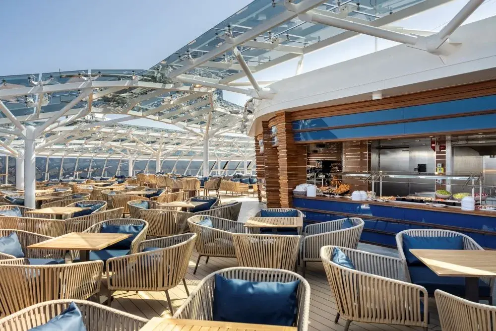 Yacht Club Grill & Bar