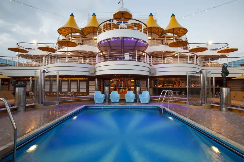 Pools & Sun Decks