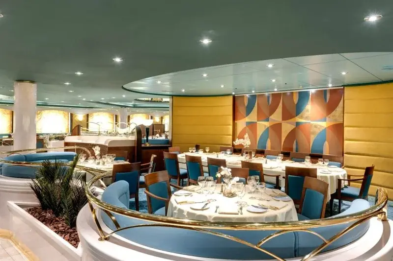 Restaurants & Bars