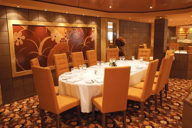 Restaurants & Bars