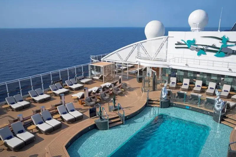 Piscine și beach club