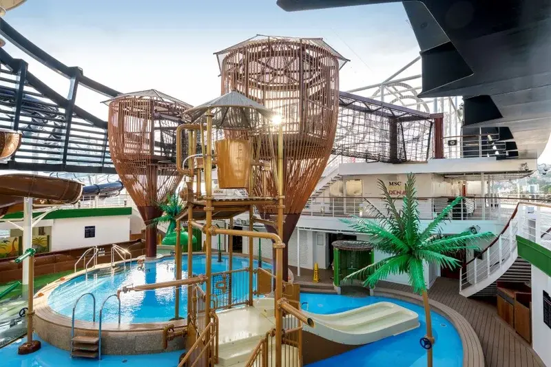 Parc acvatic și piscine