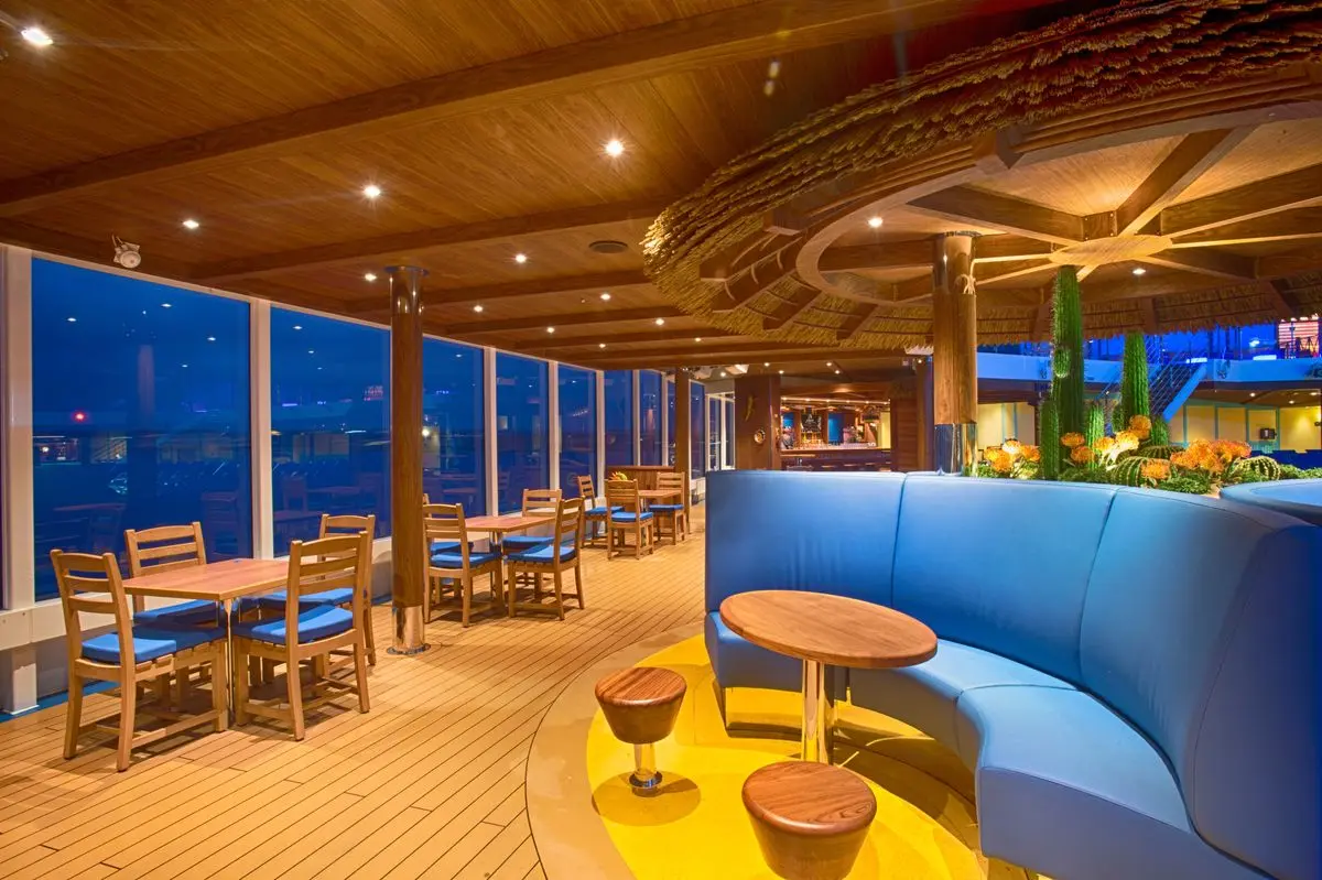 CARNIVAL Carnival Vista - image 3
