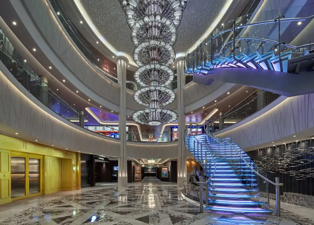 NORWEGIAN Norwegian Joy - image 3