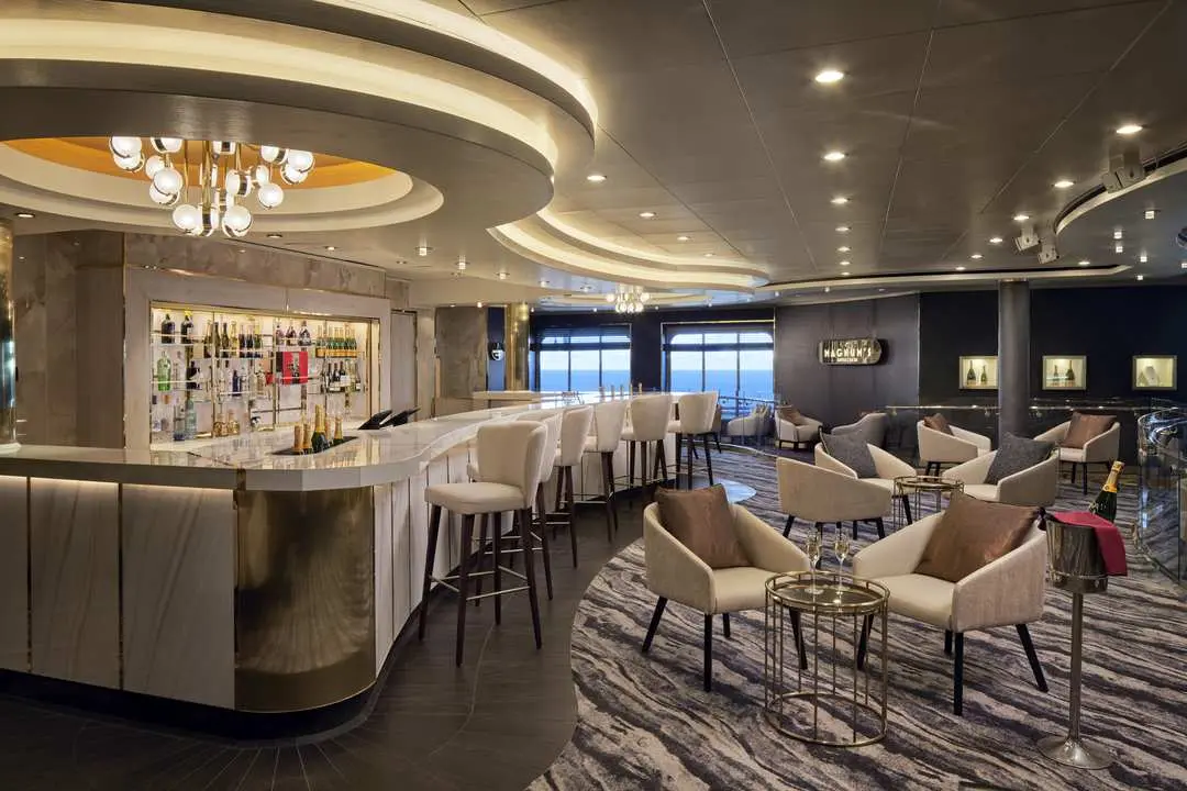 NORWEGIAN Norwegian Spirit - image 2