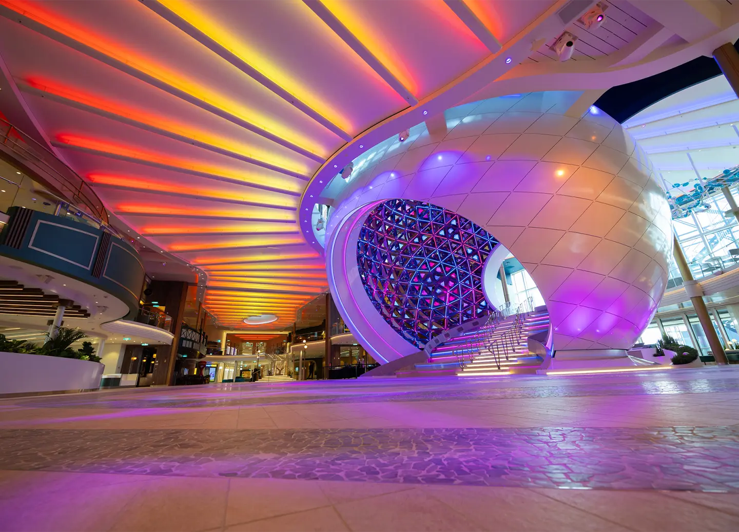 ROYAL Legend of the Seas - image 5