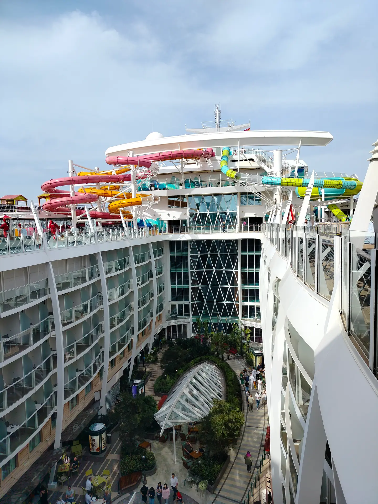 ROYAL Allure of the Seas - image 11