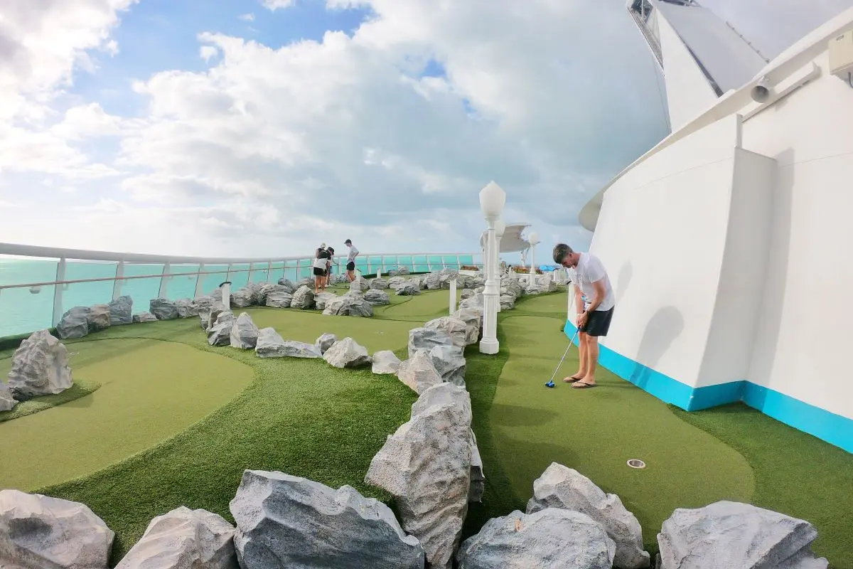 ROYAL Explorer of the Seas - image 7