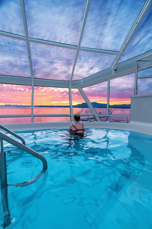 ROYAL Ovation of the Seas - image 7