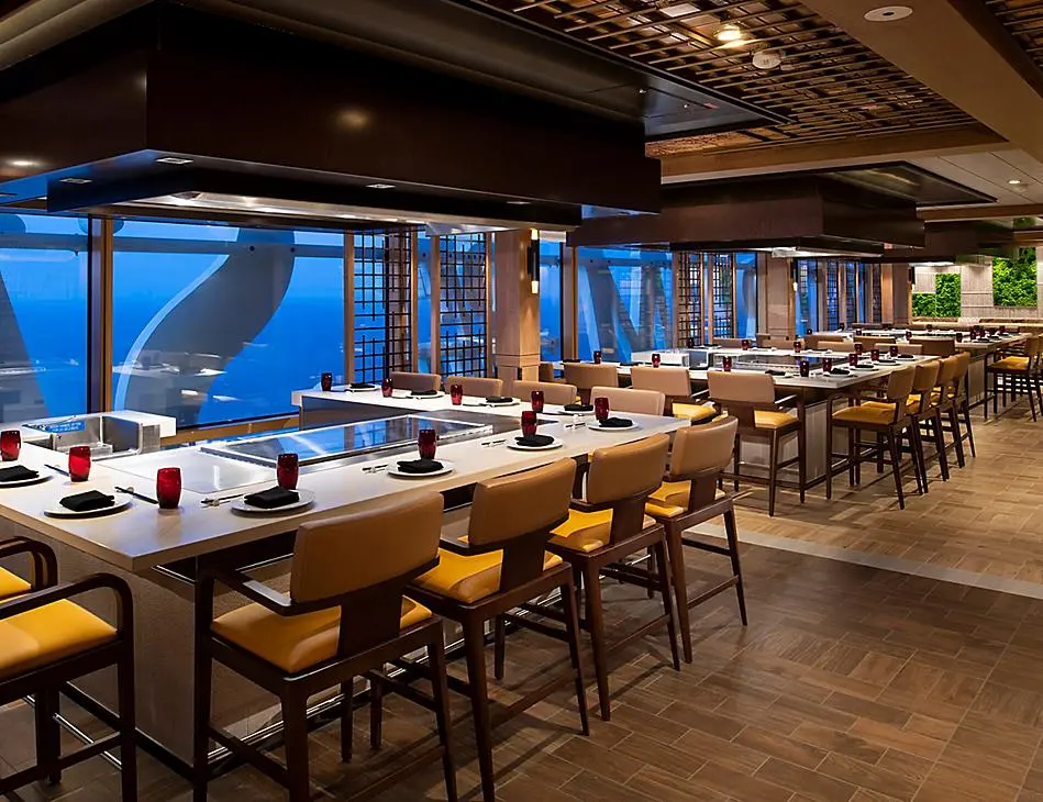 ROYAL Spectrum of the Seas - image 12
