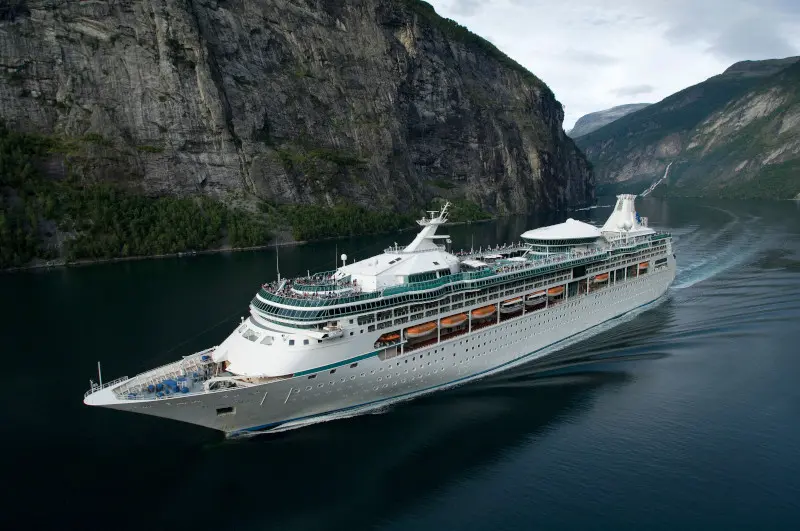 ROYAL Vision of the Seas - image 11