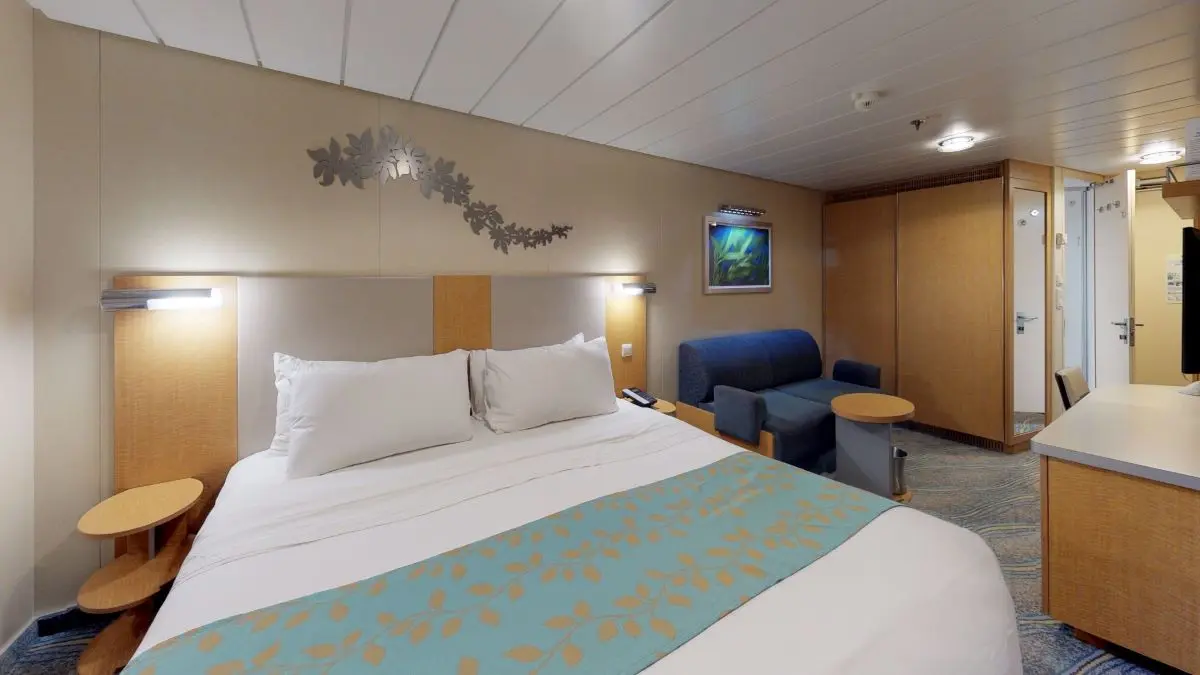 ROYAL Voyager of the Seas - image 10