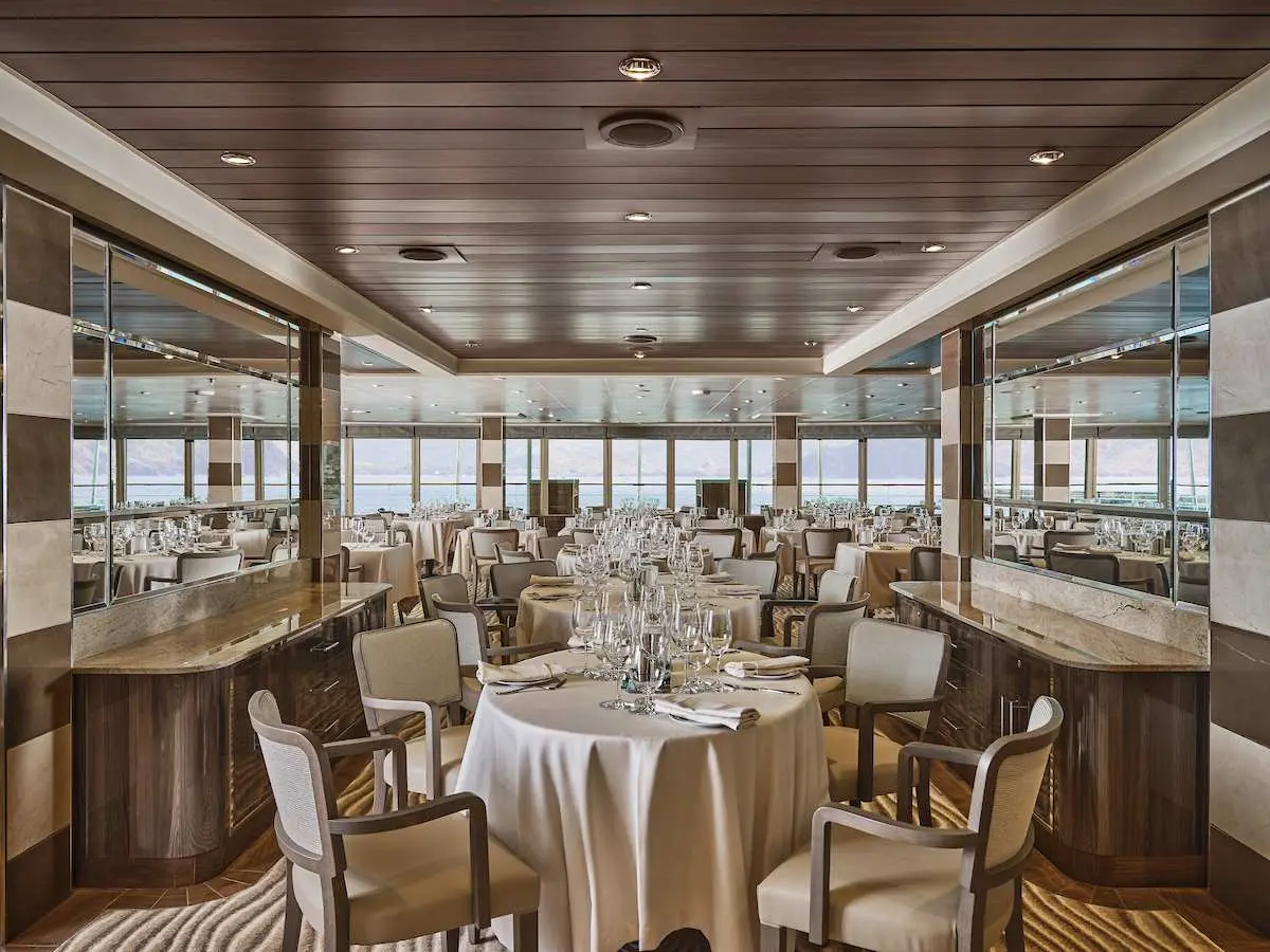 SILVERSEA Silver Moon - image 7