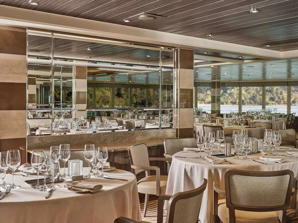 SILVERSEA Silver Moon - image 9