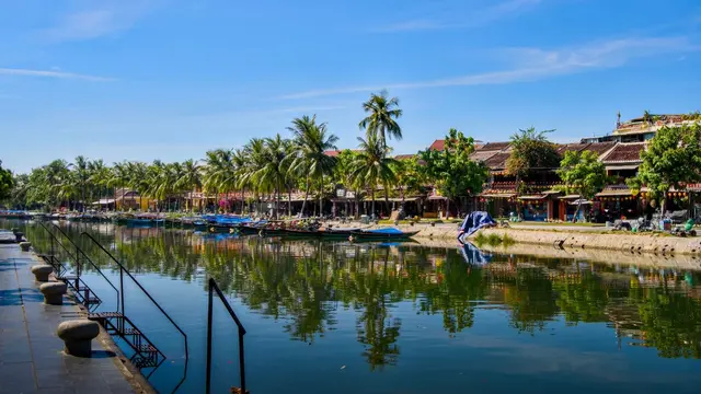 Chan May, Vietnam
